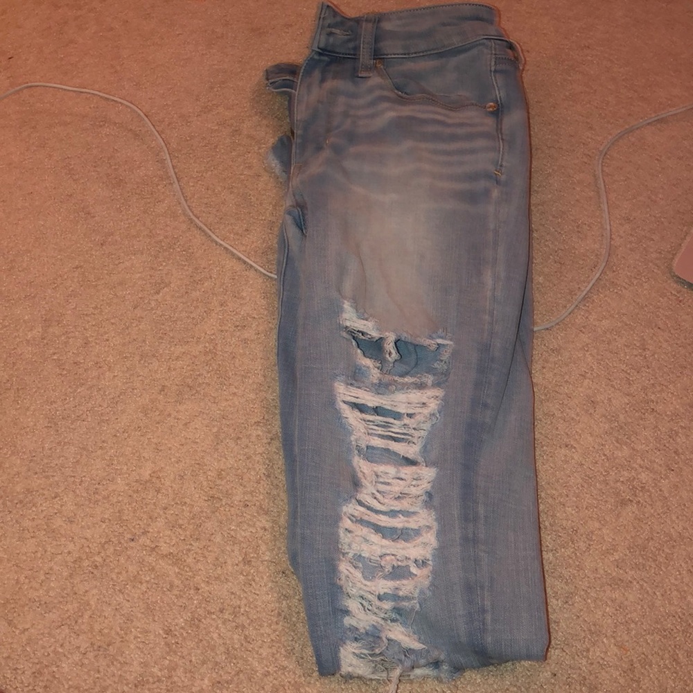 Ripped skinny jeans